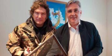 Llaryora celebró la llegada de los F-16 y destacó su rol en la Fuerza Aérea Argentina Llaryora celebró la llegada de los F-16 y destacó su rol en la Fuerza Aérea Argentina