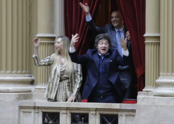 La avanzada libertaria, la fuga del PRO y el quiebre peronista reconfiguran el Congreso