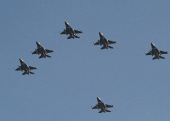 Milei presentó los F-16 y afirmó que el país “recupera seguridad y soberanía aérea”