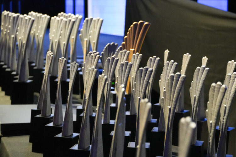 Noche de gala en el Centro de Convenciones: se entregan los Premios Cóndor por el 25° aniversario El galardón que se entregará esta tarde.