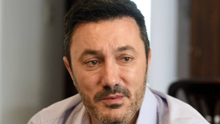 Luis Petri renunció al Ministerio de Defensa con una extensa carta de despedida a Milei Petri dejó el Ministerio de Defensa reivindicando su gestión y asegurando que, desde el Congreso, seguirá respaldando el rumbo político del Gobierno.