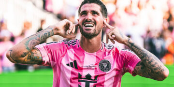 El Inter Miami le ganó 3-1 al Vancouver Whitecaps y se consagró campeón de la MLS Rodrigo De Paul festeja su gol, el segundo de Inter Miami en la victoria 3-1 que definió el título de la MLS.