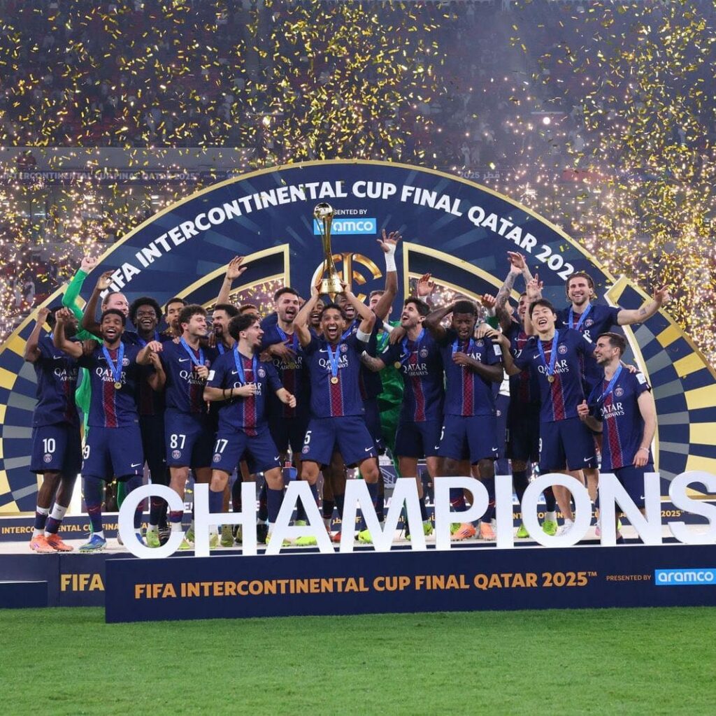Safonov atajó cuatro penales y el PSG se consagró campeón de la Copa Intercontinental Safonov atajó cuatro penales y el PSG se consagró campeón de la Copa Intercontinental