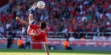 Santiago Montiel se quedó con el Puskas al mejor gol del año Santiago Montiel se quedó con el Puskas al mejor gol del año