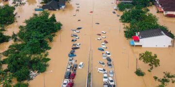 Sube a 1.000 el número de muertos por las inundaciones en el sudeste asiático Sube a 1.000 el número de muertos por las inundaciones en el sudeste asiático