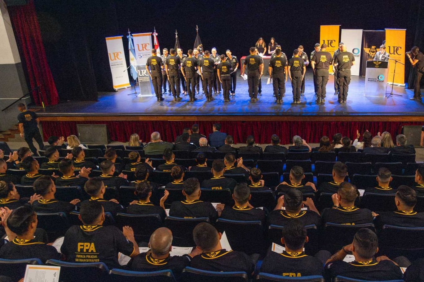 La UPC otorgó diplomas a ex militares que se sumaron a la Fuerza Policial Antinarcotráfico La UPC otorgó diplomas a ex militares que se sumaron a la Fuerza Policial Antinarcotráfico