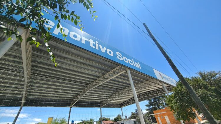 Polideportivos en riesgo Polideportivos en riesgo