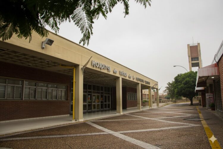 El Hospital de Niños lanza un programa para detectar la diabetes tipo 1 en etapas iniciales Profesionales del Hospital de Niños realizan el análisis gratuito de autoanticuerpos, una prueba clave para detectar de forma temprana la diabetes tipo 1 en familiares de pacientes ya diagnosticados.