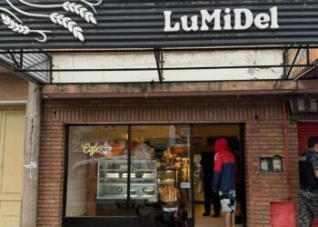 Cuatro adolescentes detenidas por entrar a una panadería a robarle a la empleada