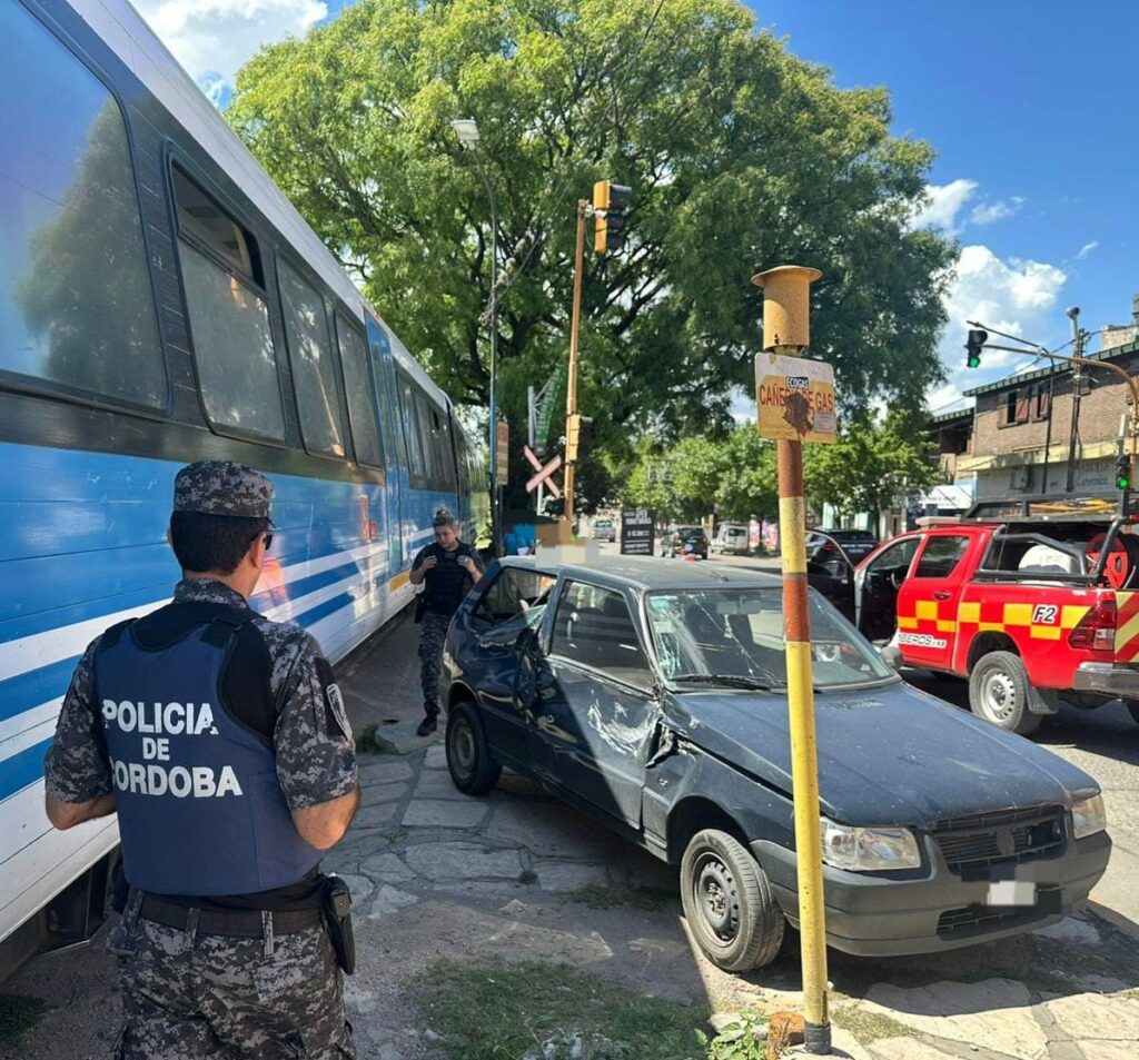 Choque en el Tren de las Sierras y un menor herido en Deán Funes Choque en el Tren de las Sierras y un menor herido en Deán Funes