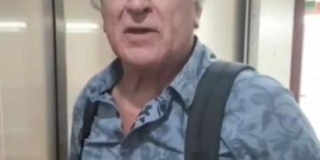 El “Pato” Fillol volvió al aula y aprobó Geografía con un 10 en su regreso al secundario El “Pato” Fillol volvió al aula y aprobó Geografía con un 10 en su regreso al secundario