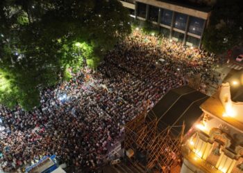 Jairo y la Misa Criolla reunieron a más de 12 mil personas frente a la Catedral