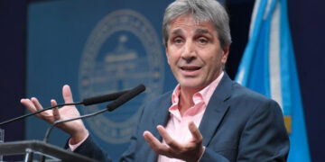 El Gobierno acelera el recorte de subsidios