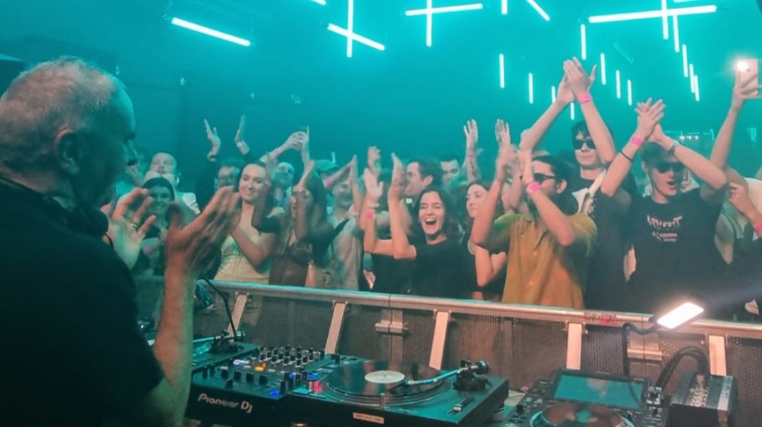 Carlos Willengton: La música retrospectiva no está pensada para la gente que vivió los 80