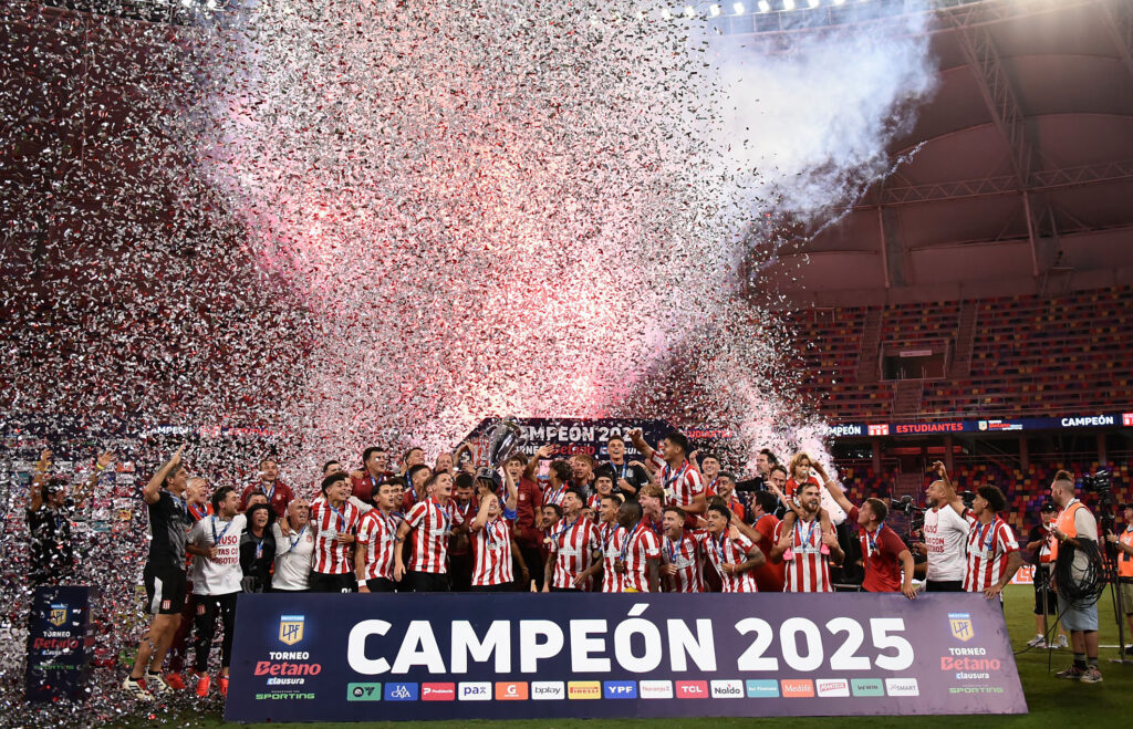 Estudiantes de La Plata se consagró campeón del Torneo Clausura luego de superar a Racing Club en una final electrizante.