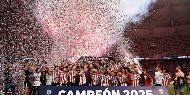 Estudiantes de La Plata se consagró campeón del Torneo Clausura luego de superar a Racing Club en una final electrizante.