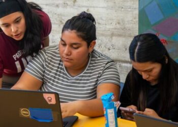 La Municipalidad acerca la universidad a los barrios Campo de la Ribera, Villa Allende Parque y Nicolás Avellaneda.