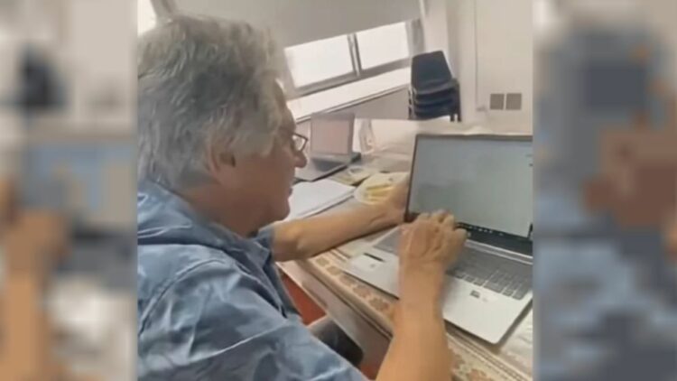 El “Pato” Fillol volvió al aula y aprobó Geografía con un 10 en su regreso al secundario El "Pato" Fillol regresó al aula más de medio siglo después y sorprendió con un 10 en su primer examen, reafirmando que nunca es tarde para empezar de nuevo.