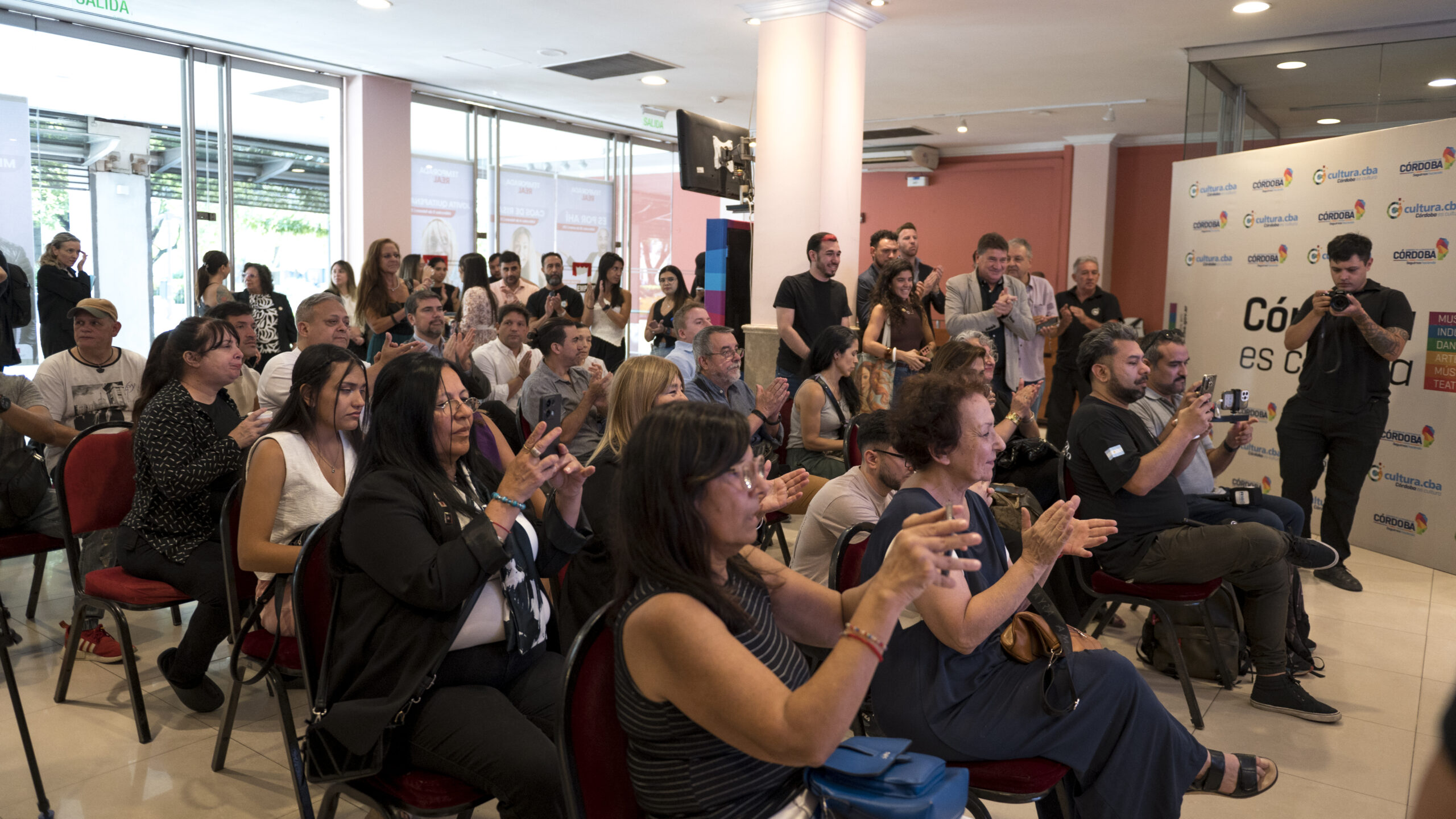 La "Temporada Real" dio su puntapié inicial y promete un verano a puro talento local