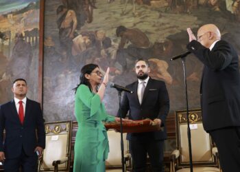 Delcy Rodríguez juró como presidenta de Venezuela