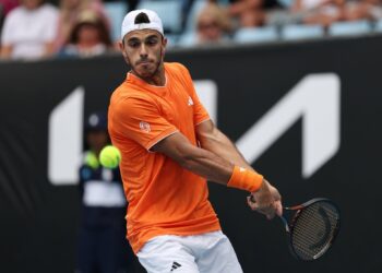 Triunfazo de Cerúndolo para meterse en los octavos de final