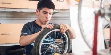 Capacitan a jóvenes con discapacidad en producción de bicicletas adaptadas Capacitan a jóvenes con discapacidad en producción de bicicletas adaptadas