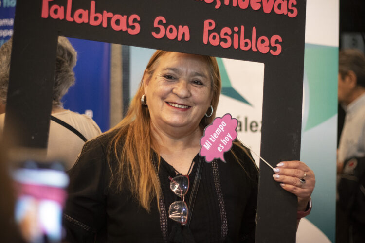 “Abundancia es movimiento”: dinero, creencias y decisiones en la segunda mitad de la vida Dinero