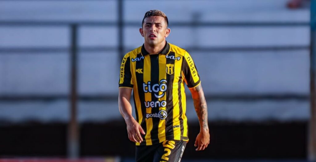 Alcides Benítez llega este viernes a Córdoba para ser el primer refuerzo de Belgrano Alcides Benítez llega este viernes a Córdoba para ser el primer refuerzo de Belgrano