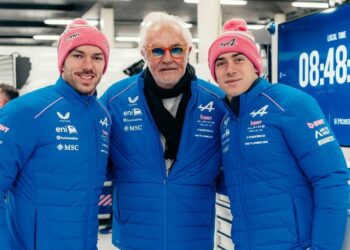 Alpine puso primera: el A526 con motor Mercedes salió a pista bajo la mirada de Colapinto