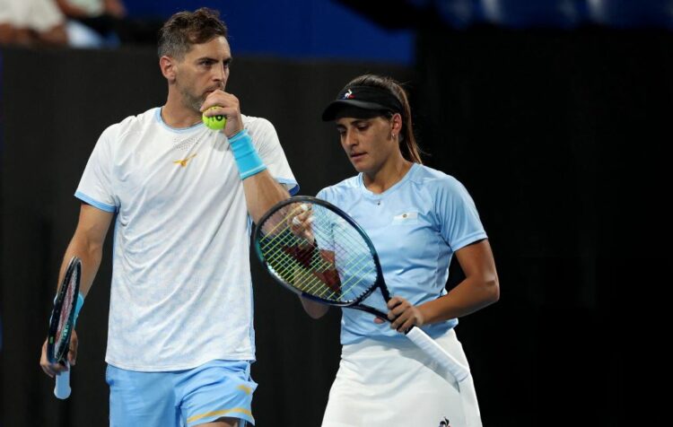 Argentina cayó 6-3, 6-3 en el dobles mixto.