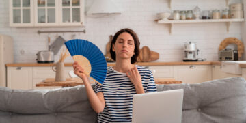 Lograr un hogar más agradable durante los meses de altas temperaturas depende de una serie de decisiones complementarias.