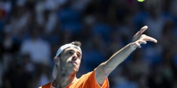 Cerúndolo no pudo con la jerarquía de Zverev y ya no quedan argentinos en Melbourne