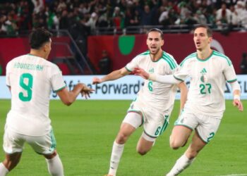 Con un gol agónico, Argelia ganó y clasificó a los cuartos de final de la Copa Africana