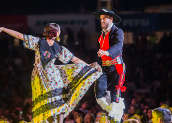 Folklore: Cosquín inicia su 66ª edición con desfile gaucho y dos lunas de alto impacto