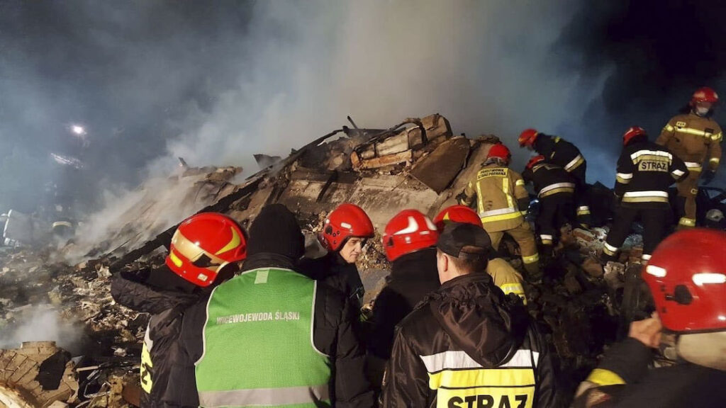 Tragedia con decenas de muertos tras explosión en una estación de esquí Tragedia en la estación de esquí de Crans-Montana, Suiza.