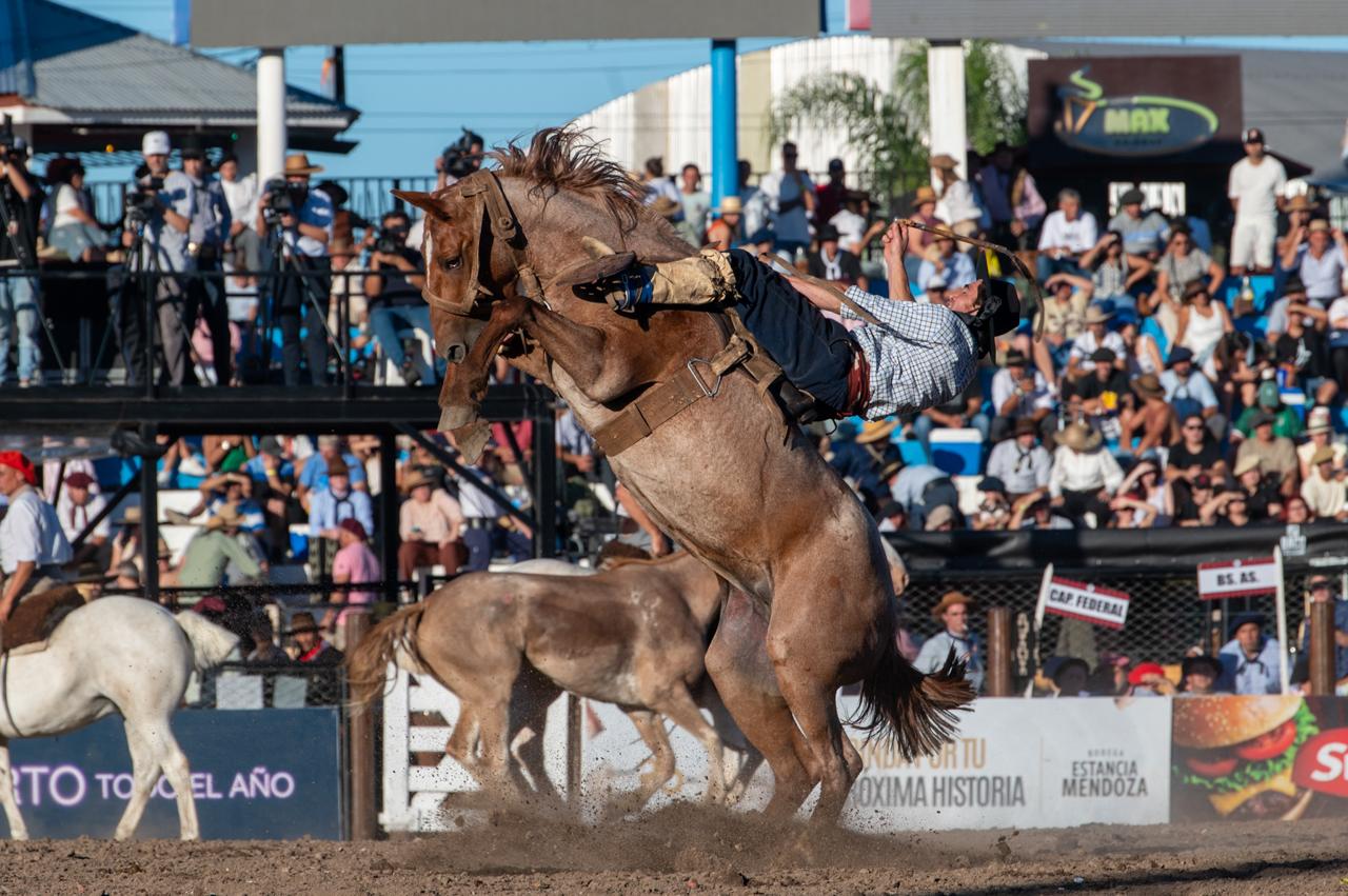 Última noche de Jesús María con Galleguillo, Euge Quevedo y Damián Córdoba