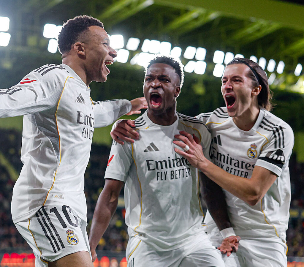 El Real Madrid le ganó 2-0 al Villarreal y trepó a lo más alto en LaLiga de España