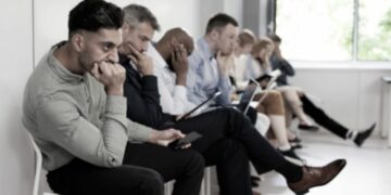 En octubre, solo cuatro provincias registraron mejoras mensuales: San Juan, Río Negro, Santiago del Estero y Córdoba. El empleo formal privado cayó a su nivel más bajo desde 2022, según un estudio privado.