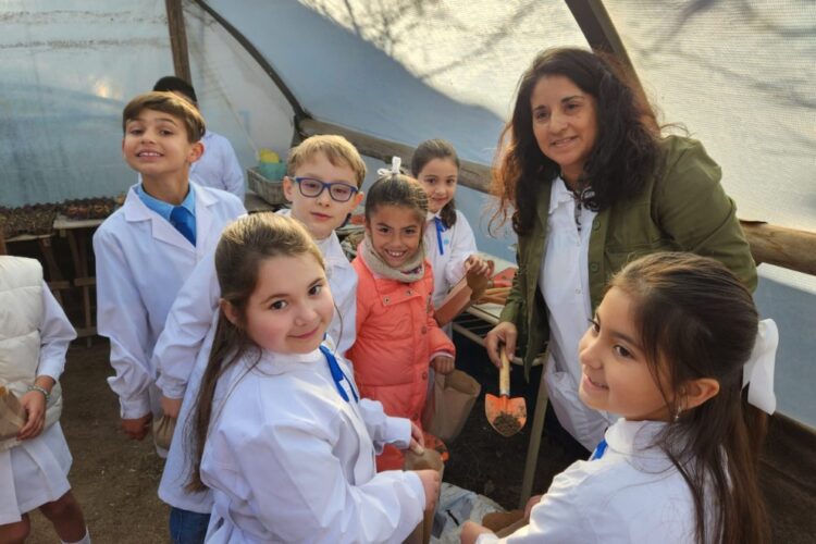 El programa permitirá detectar a tiempo situaciones de riesgo y prevenir el abandono escolar.
