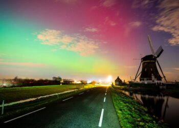 La mayor tormenta solar en 20 años activa alertas y genera auroras en latitudes inusuales