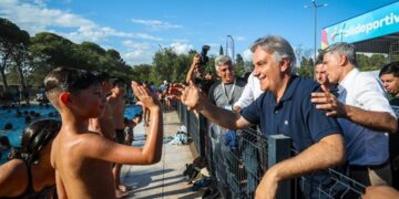 El gobernador Martín Llaryora y su saludo por el comienzo de 2026.
