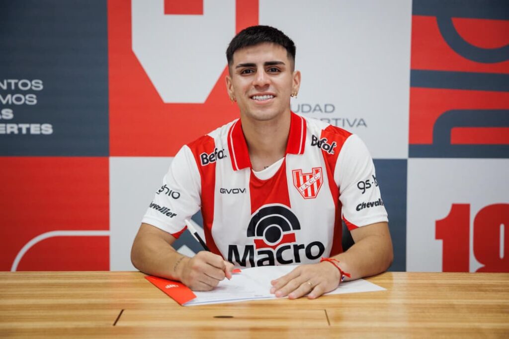 Instituto compró a Alex Luna y lo blindó hasta 2028