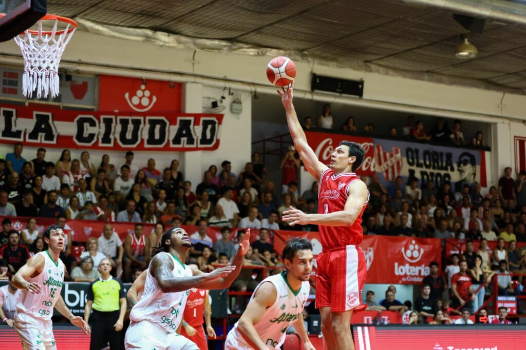 Instituto retoma la actividad en su visita a Racing de Chivilcoy