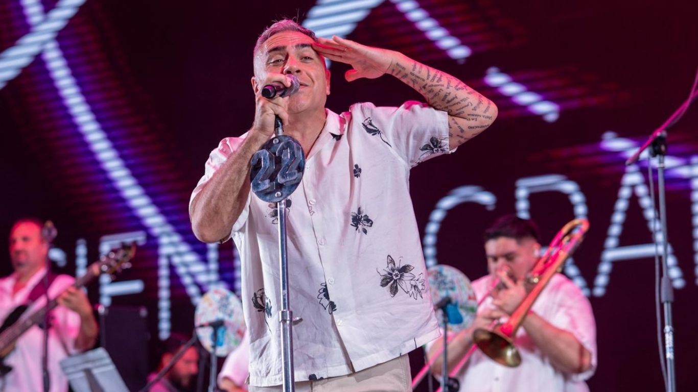 El cierre de esta noche fuera de lo común estuvo a cargo de El Loco Amato