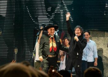 "El Chaqueño" y Milei cantaron "Amor Salvaje".