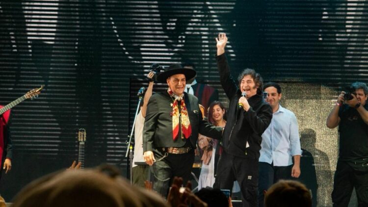 "El Chaqueño" y Milei cantaron "Amor Salvaje".