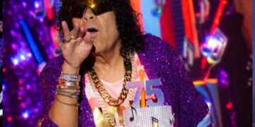 La Mona celebró sus 75 años ante una multitud en el Kempes : vigencia, emoción y un anuncio esperado