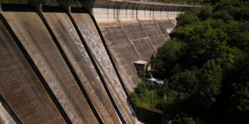 Abrieron una válvula del Dique La Quebrada de Río Ceballos Abrieron una válvula del Dique La Quebrada de Río Ceballos