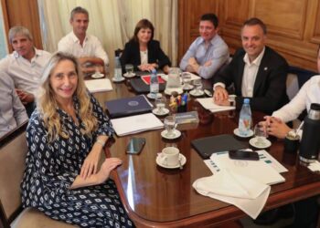 La mesa política se reúne en Casa Rosada.