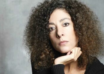 Escribir contra el ruido: Leila Guerriero y el oficio de mirar